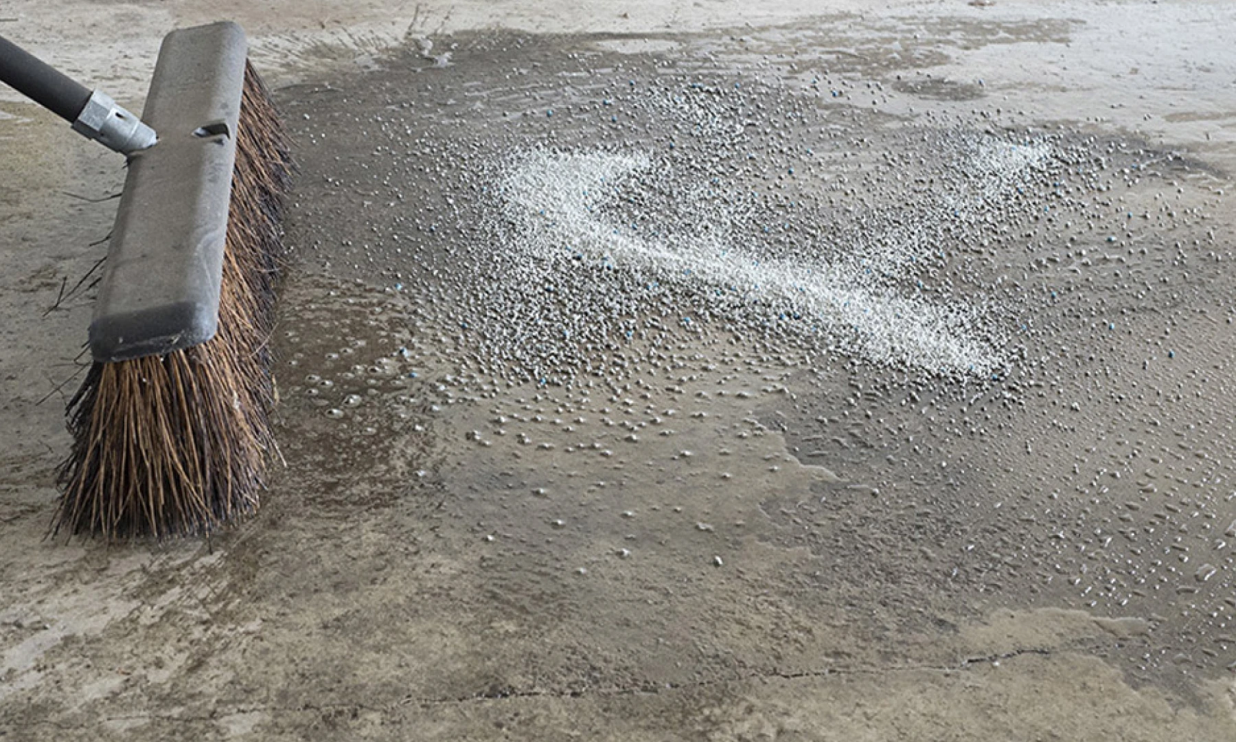 Concrete staining from poor release material